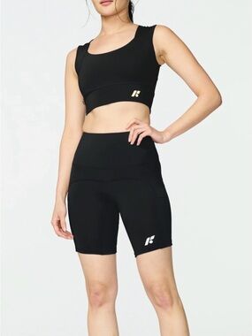 NWOT Forme Boost Short Medium Obsidian Black